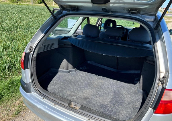 Toyota Avensis cena 7000 przebieg: 252000, rok produkcji 2001 z Bielawa małe 529
